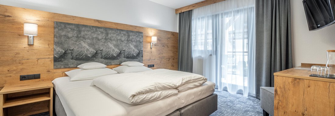 Doppelzimmer | © Johannes Brunner (CC C) Doppelzimmer - Apart Hotel Garni Alt Kaisers - Sölden