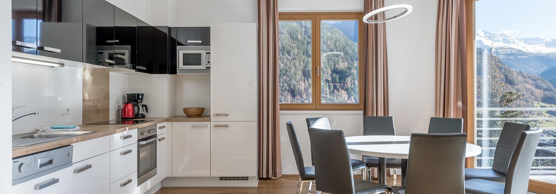 App 12 - Kueche mit Esstisch - Apart Hotel Garni Wieser - Sölden