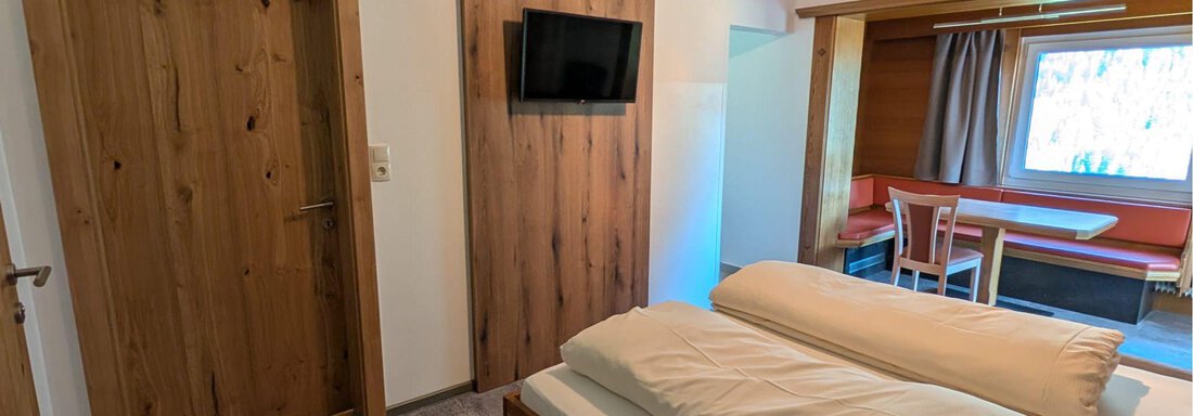 Wohnlandschaft mit TV Wohnlandschaft mit TV - Appt. Rosmarie - Sölden