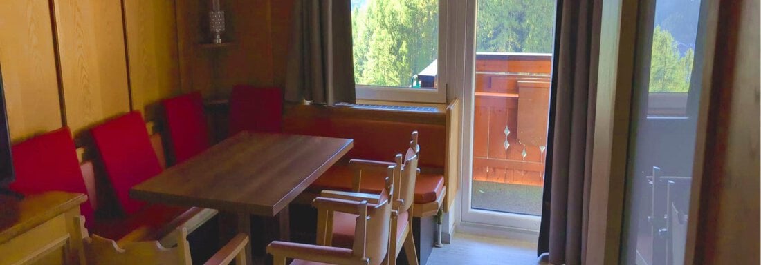 Wohnzimmer mit Essbereich Wohnzimmer mit Essbereich - Appt. Rosmarie - Sölden