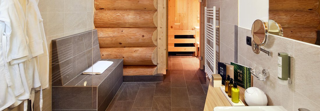 Tannenchalet - Badezimmer mit Sauna - Chalet Resort Sölden - Sölden