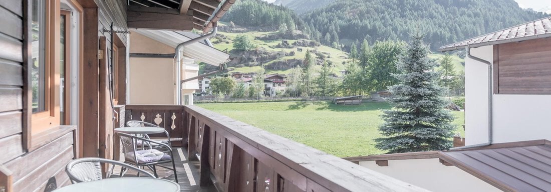 Balkon mit Aussicht - Ferienhaus Apart Sonnzeit - Sölden