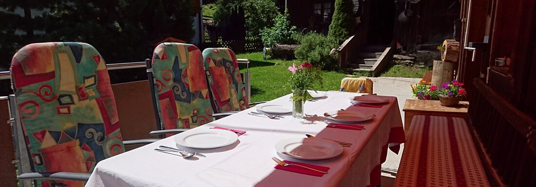 Essen vor dem Haus - Ferienhaus Gerlinde - Sölden