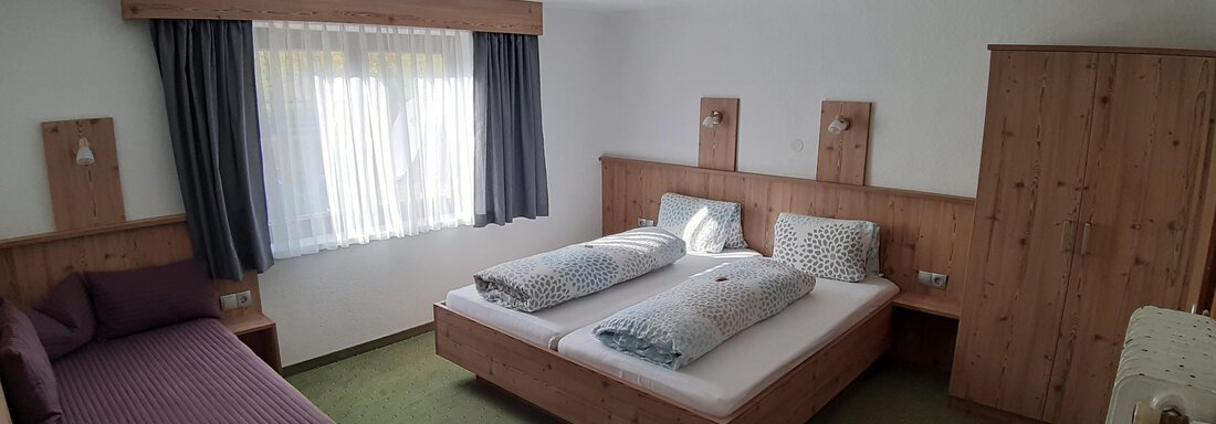 Dreibettzimmer - Garni Columbia - Sölden