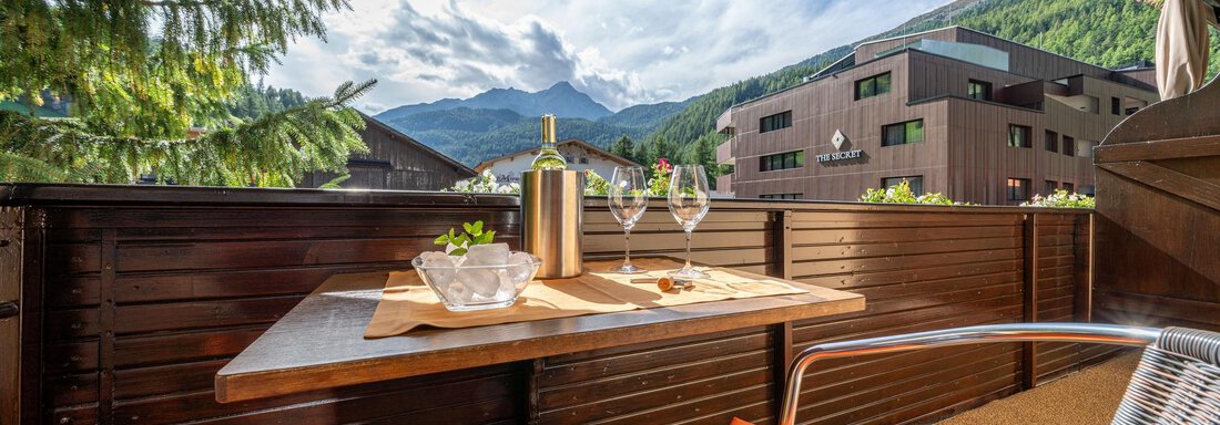 Dreibettzimmer mit Balkon 9 - Gästehaus Maier - Sölden