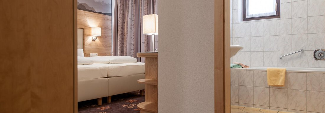 Doppelzimmer mit Badezimmer - Haus Heiners - Sölden