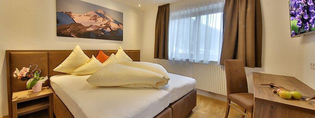 Doppelzimmer mit getrennten Betten - Hotel Garni Apart Fiegl - Sölden