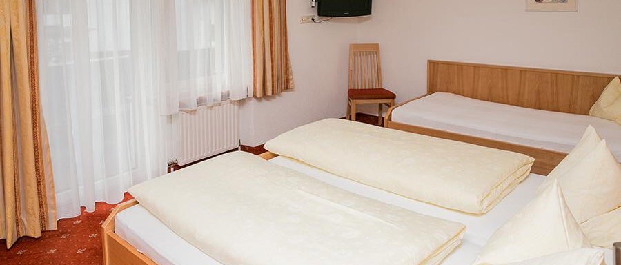 Schlafzimmer - Hotel Garni Ehrenreich - Sölden