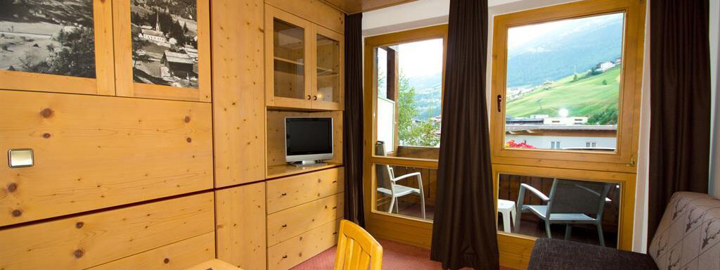 Wohndoppelzimmer Aussicht - Hotel Garni Hainbacherhof - Sölden