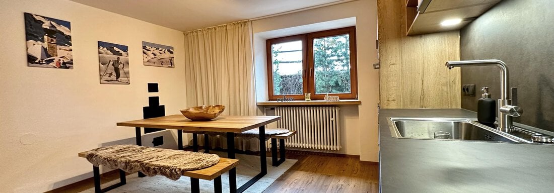 kitchen with table - Mountain Lodge Sölden - Sölden