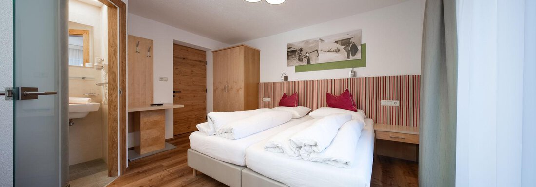 Dreibettzimmer - Pension Pitze - Sölden