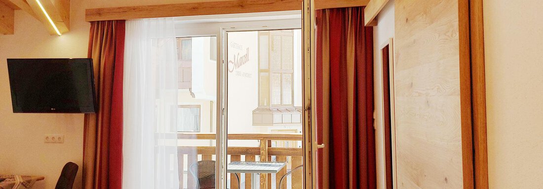 Doppelzimmer mit Balkon - Pension "Zur alten Mühle" - Sölden