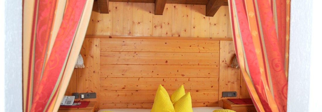 Doppelzimmer mit Balkon - Pension "Zur alten Mühle" - Sölden