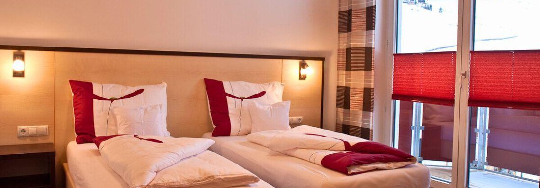 4 Personen - 2 Doppelzimmer - Sporthotel Garni Bergheim - Sölden