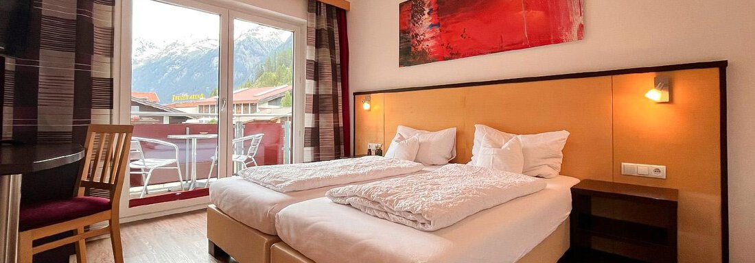 Schlafzimmer_bergheim_4personen_dz7_WZ - Sporthotel Garni Bergheim - Sölden