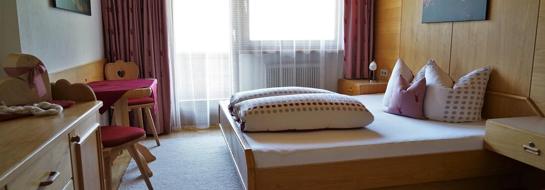 Doppelzimmer - Villa Cornelia - Sölden