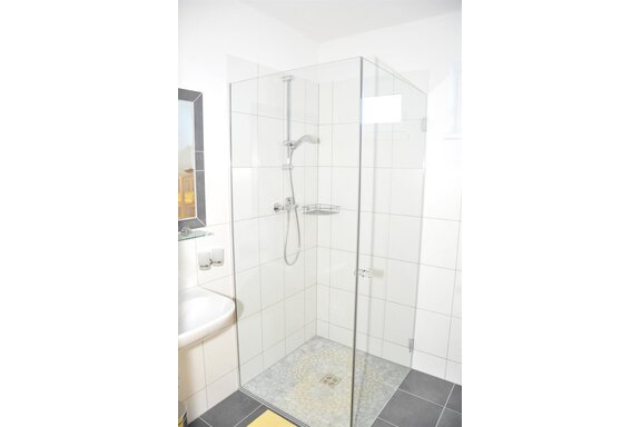 Appartement 1_Badezimmer mit Dusche - Appt. Montana - Vent